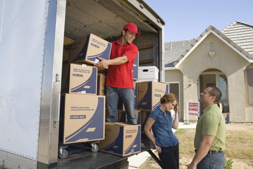 Mobile self storage container used during a home move in Burroughs